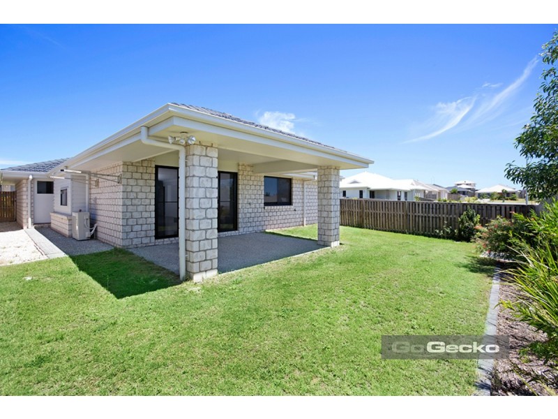 2 Maurie Pears Crescent, Pimpama QLD 4209
