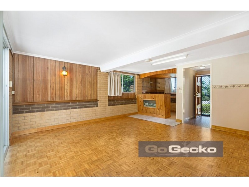 91 Granadilla Street, Macgregor QLD 4109