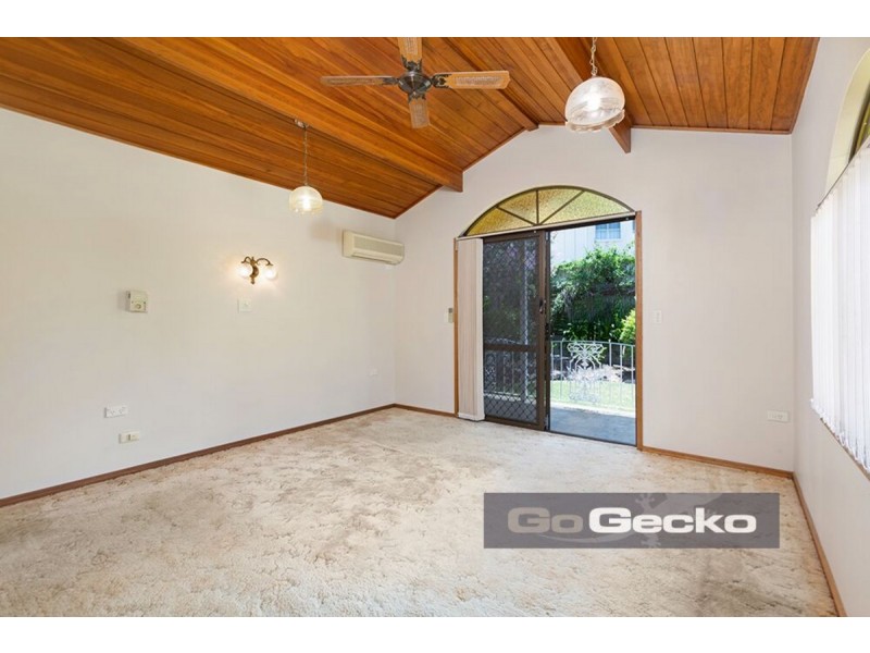 91 Granadilla Street, Macgregor QLD 4109