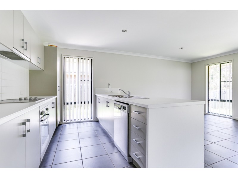 23 John Davison Place, Crestmead QLD 4132