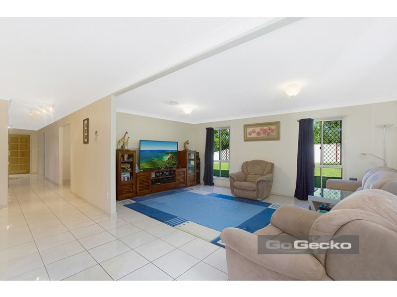 48 Vullers Drive, Greenbank QLD 4124