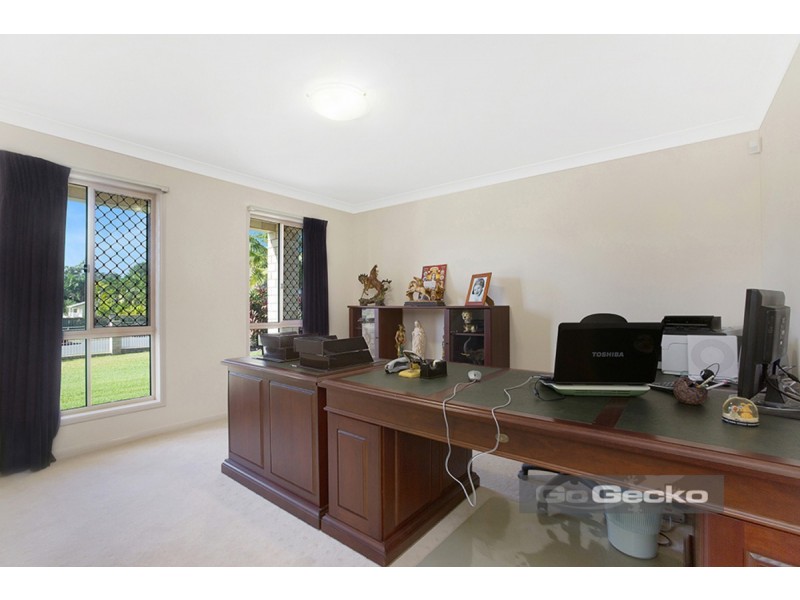 48 Vullers Drive, Greenbank QLD 4124