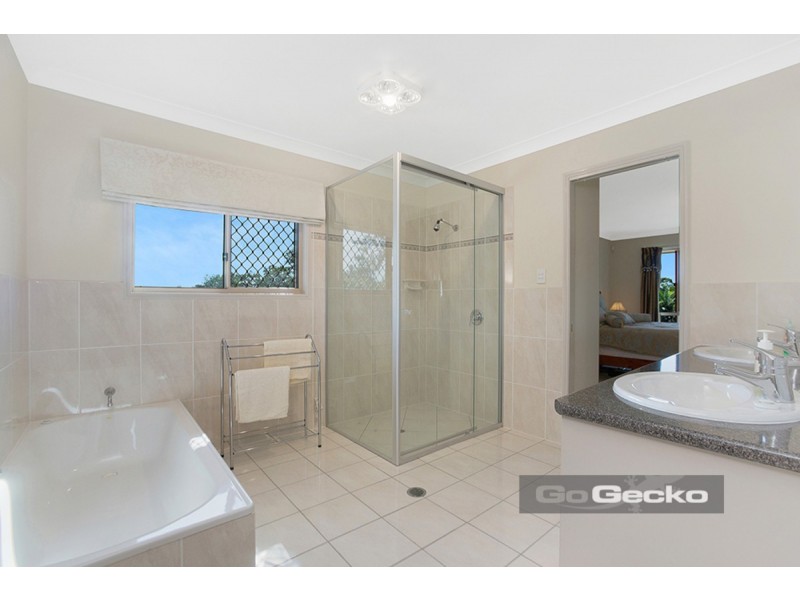 48 Vullers Drive, Greenbank QLD 4124