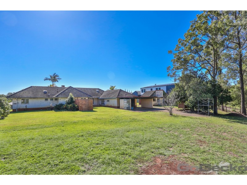 52-54 The Crescent, Underwood QLD 4119