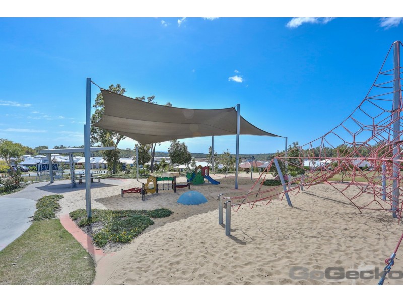 3 Mount Roberts Street, Park Ridge QLD 4125