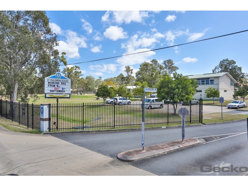 3 Mount Roberts Street, Park Ridge QLD 4125