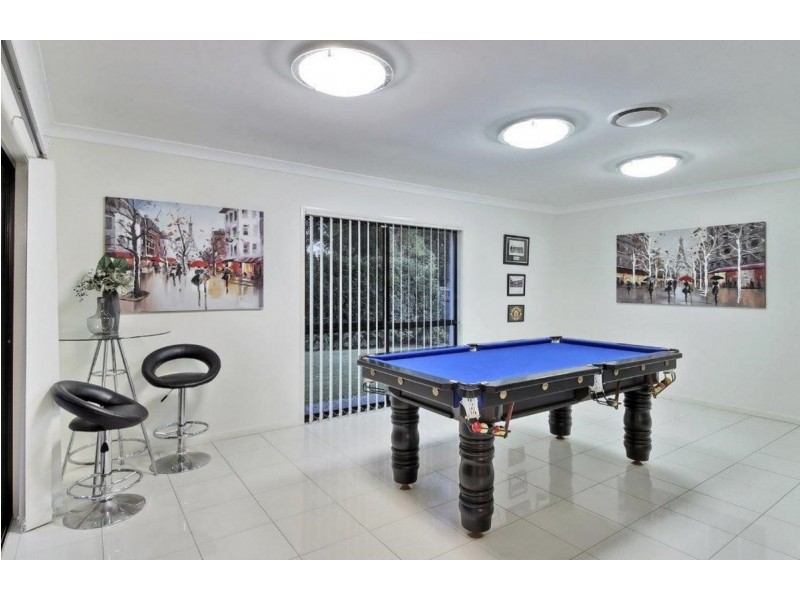 10 Azzure Street, Eight Mile Plains QLD 4113