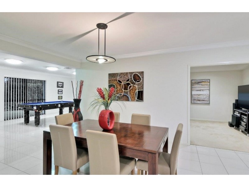 10 Azzure Street, Eight Mile Plains QLD 4113