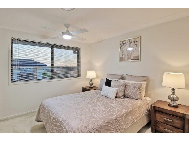 10 Azzure Street, Eight Mile Plains QLD 4113