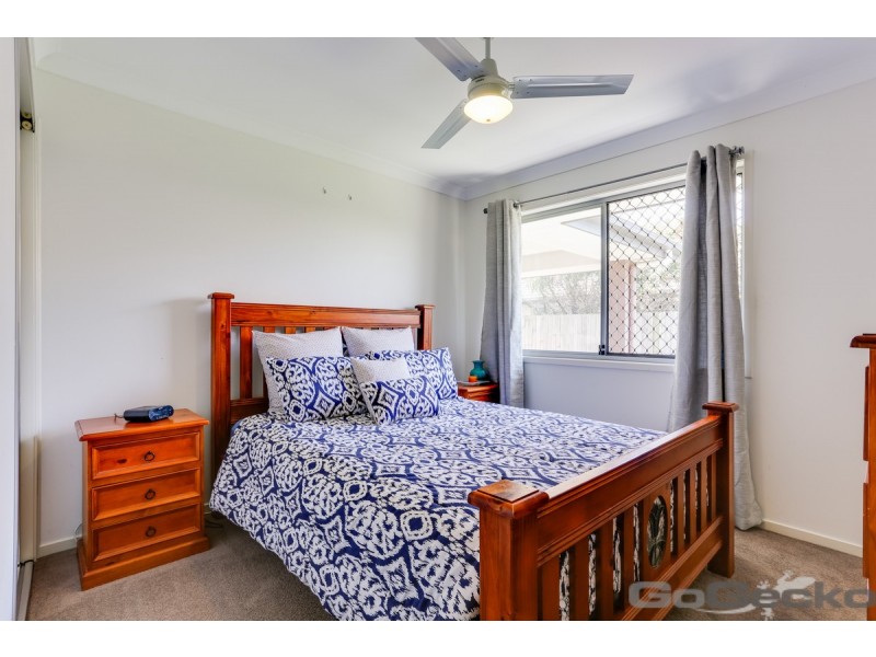 24 Paul Drive, Regents Park QLD 4118