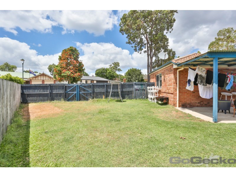 18 Central Street, Forest Lake QLD 4078