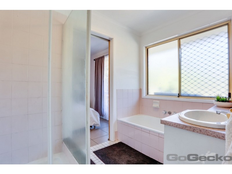 4 Barossa Street, Kingston QLD 4114