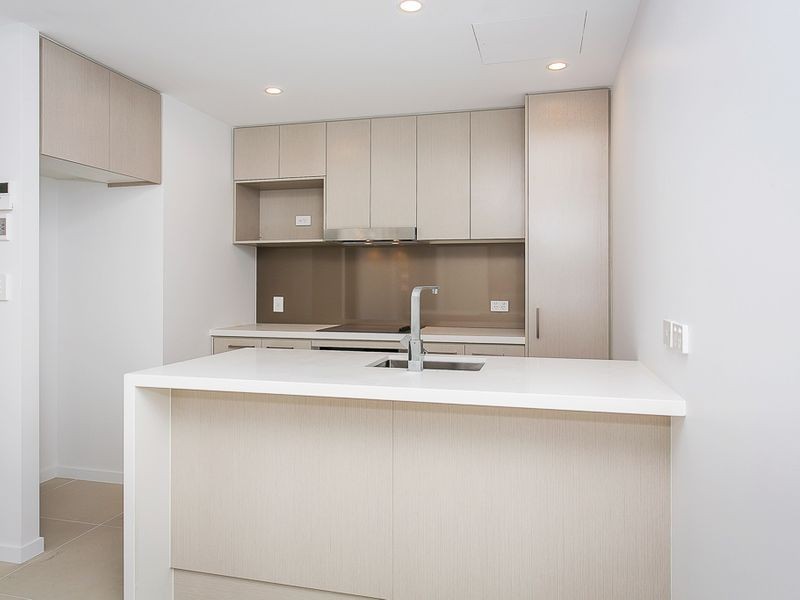 11 Andrews Street, Southport QLD 4215
