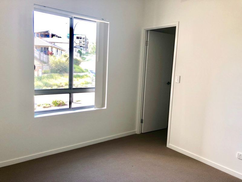 84E The Promenade, Springfield Lakes QLD 4300