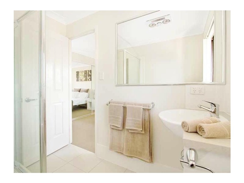 8 Milan Street, Forest Lake QLD 4078