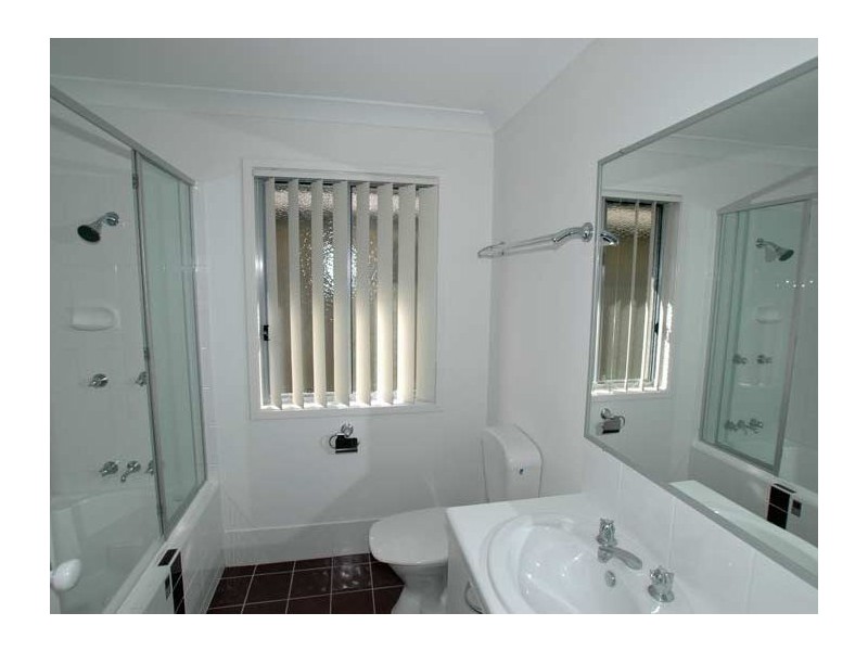 2-8 Meadowbrook Drive, Meadowbrook QLD 4131