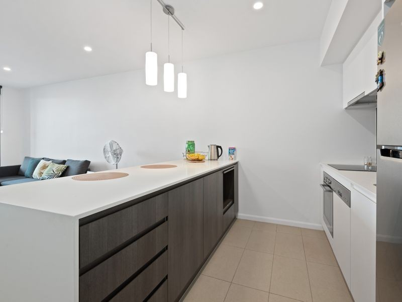 10608/300 Old Cleveland Road, Coorparoo QLD 4151