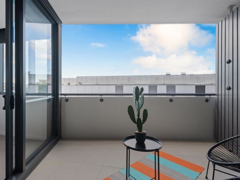 10608/300 Old Cleveland Road, Coorparoo QLD 4151