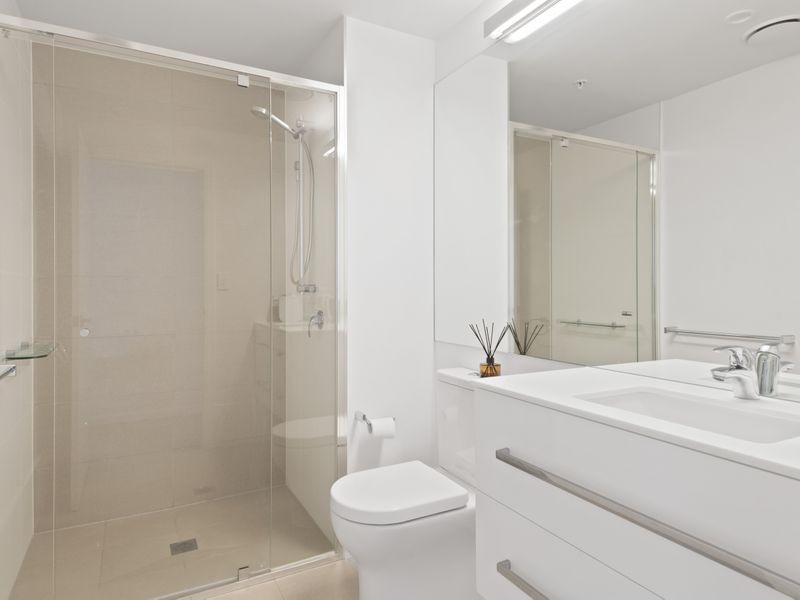 10608/300 Old Cleveland Road, Coorparoo QLD 4151