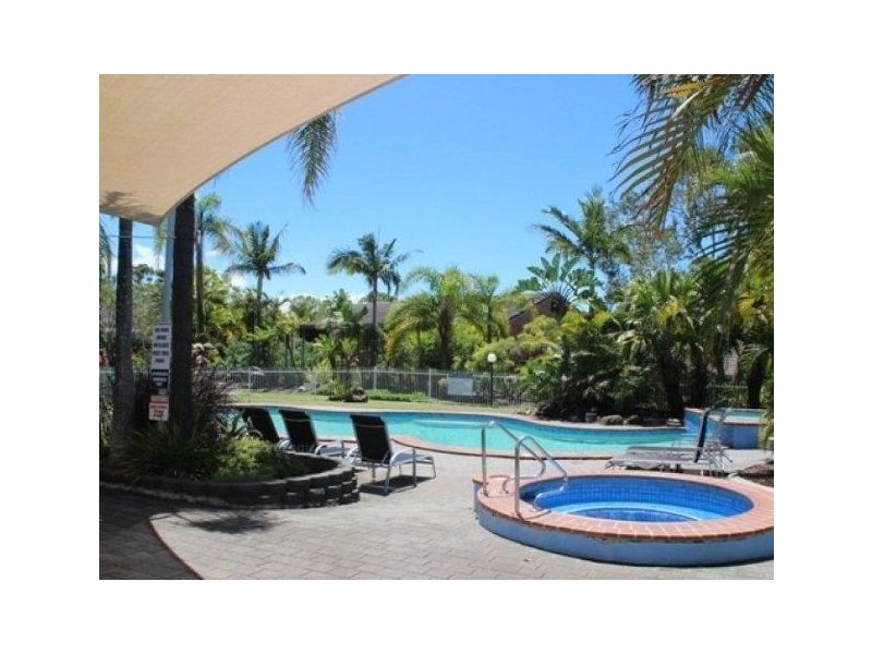 18/33 Edmund Rice Drive, Southport QLD 4215