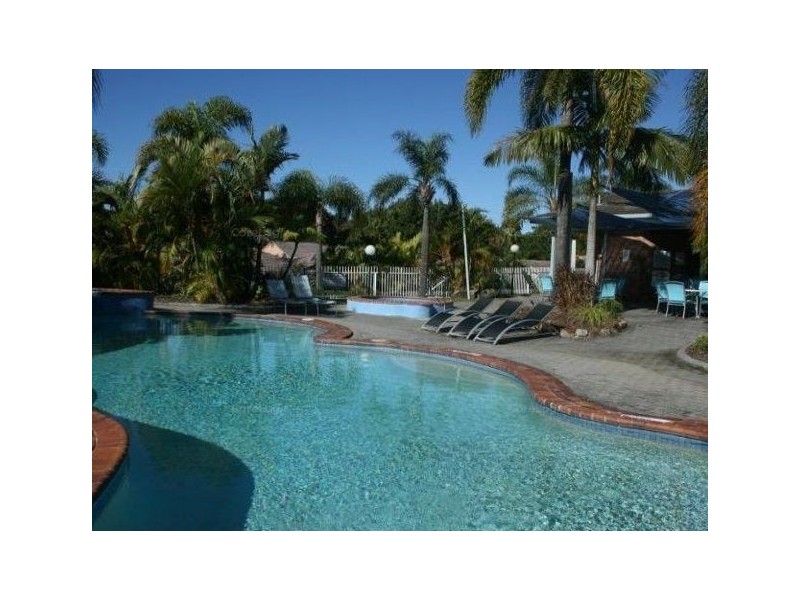 18/33 Edmund Rice Drive, Southport QLD 4215