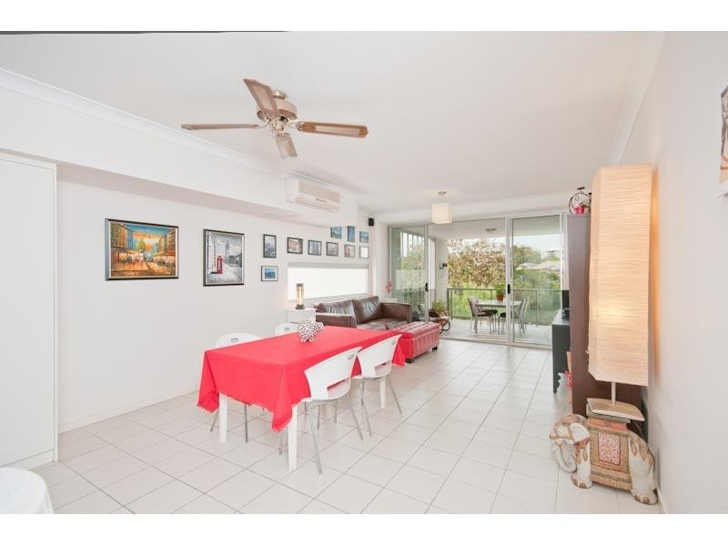 11/8 Belgrave road, Indooroopilly QLD 4068