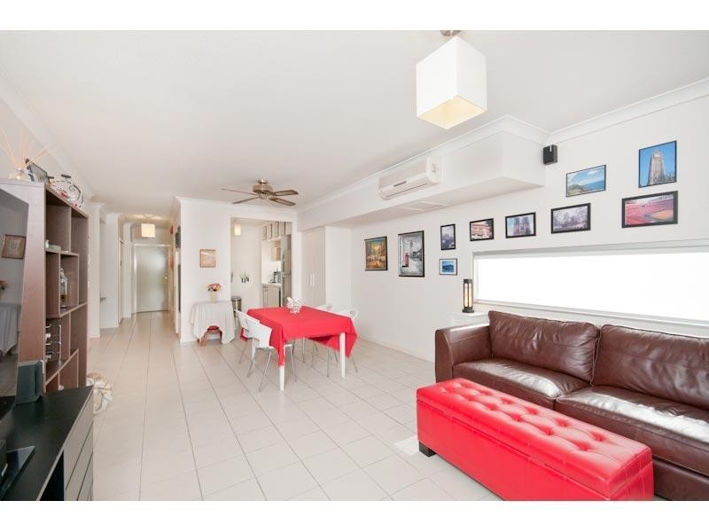 11/8 Belgrave road, Indooroopilly QLD 4068