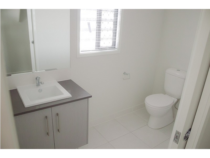 1-24 Cnr Howe St and Highlands St, Yarrabilba QLD 4207