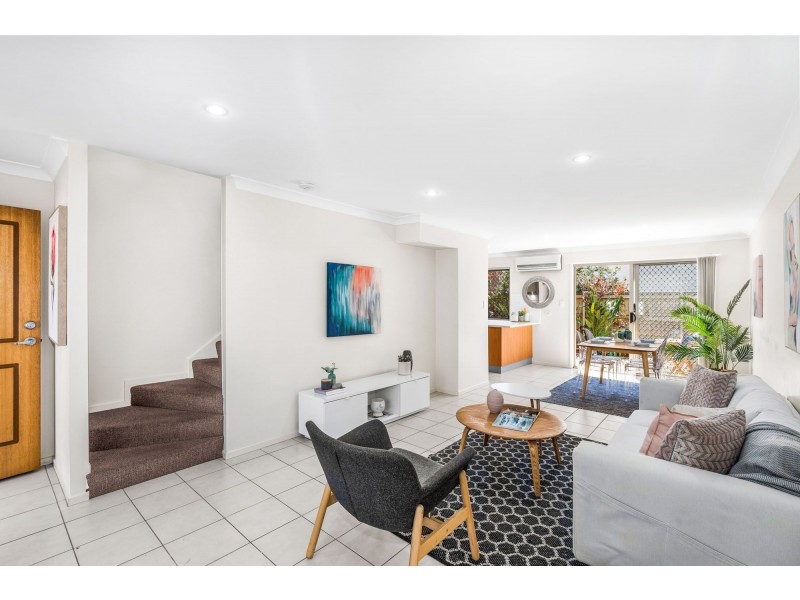 17/06 Canton Court, Manly West QLD 4179