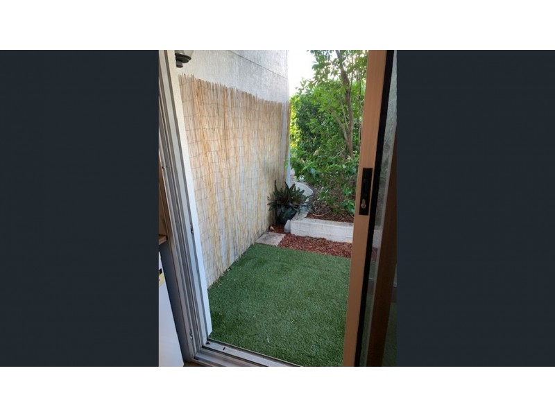 116/2 Barney Street, Southport QLD 4215