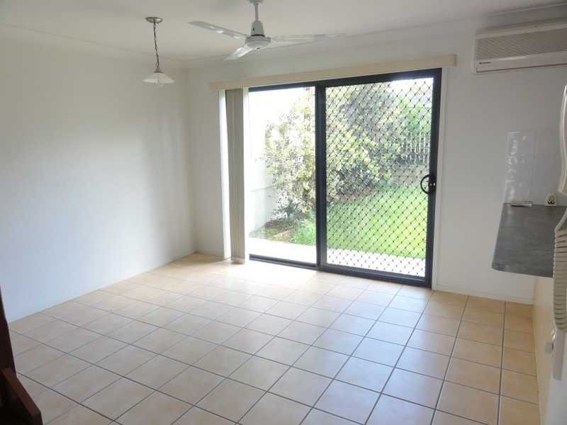 3/2a Beitz st, Strathpine QLD 4500