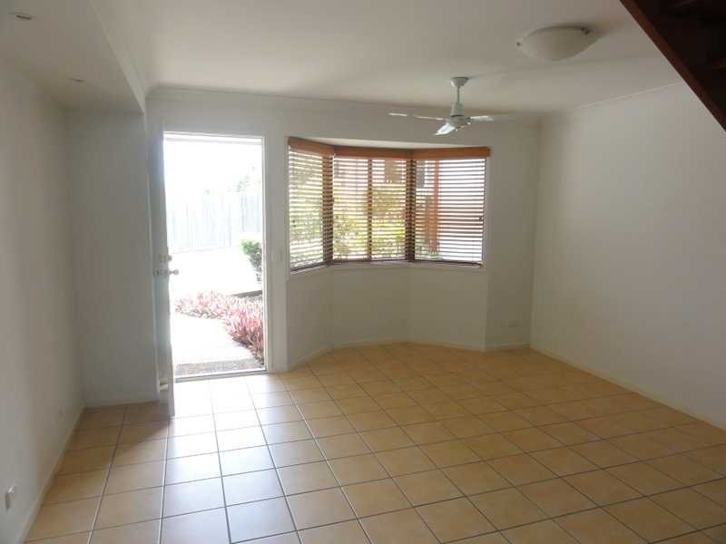 3/2a Beitz st, Strathpine QLD 4500