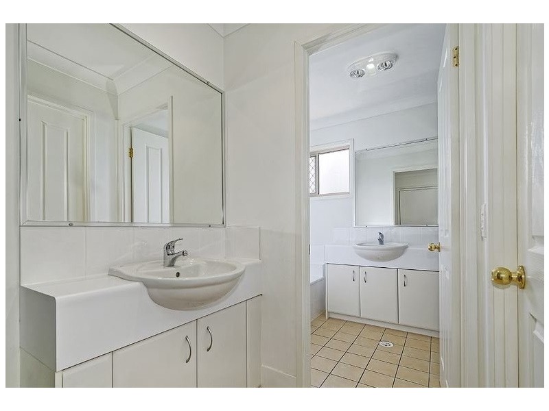 3/2a Beitz st, Strathpine QLD 4500