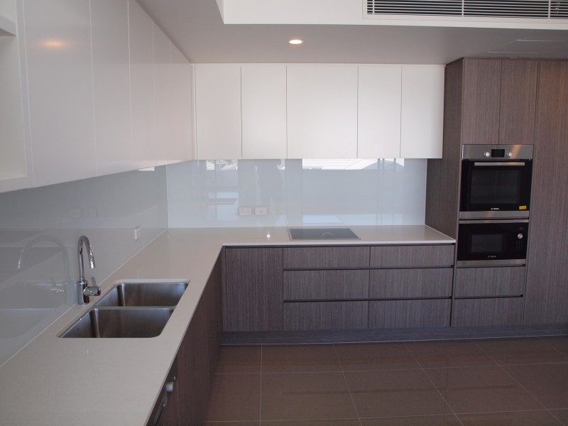 5 Chester Terrace, Southport QLD 4215