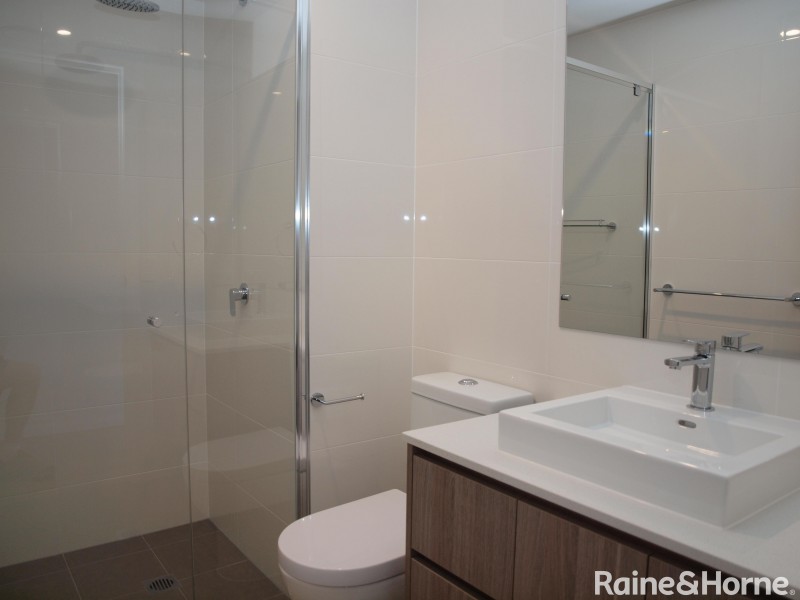 5 Chester Terrace, Southport QLD 4215