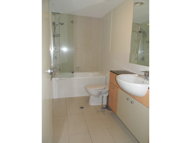 54/21 CYPRESS AVENUE, Surfers Paradise QLD 4217