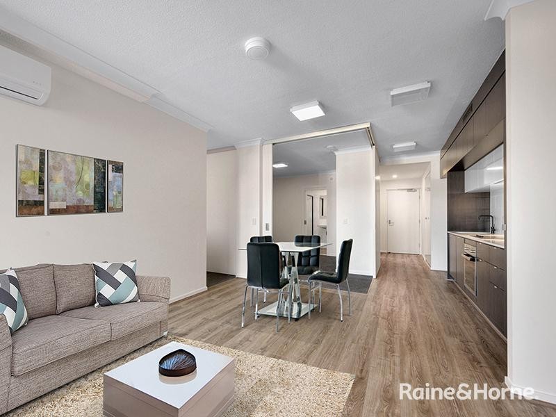 59 Latham Street, Chermside QLD 4032