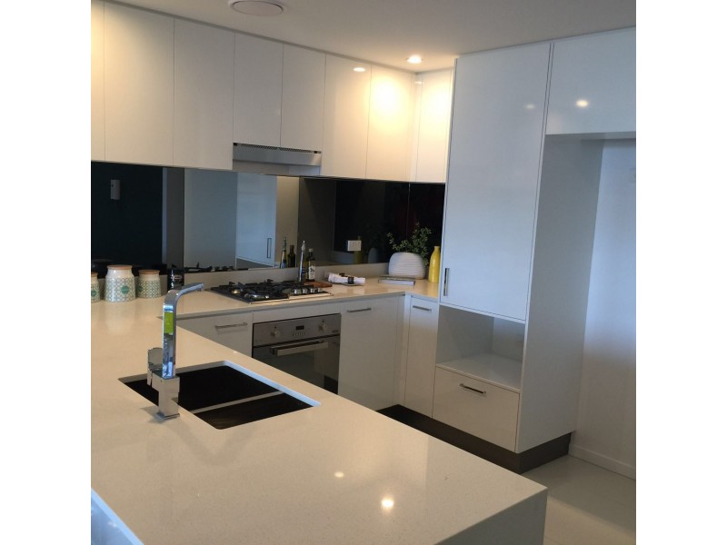 1504/5 Harbourside Court, Biggera Waters QLD 4216