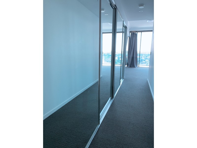 1504/5 Harbourside Court, Biggera Waters QLD 4216