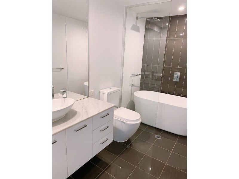 1504/5 Harbourside Court, Biggera Waters QLD 4216