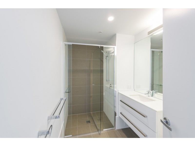 20904/300 Old Cleveland Rd, Coorparoo QLD 4151