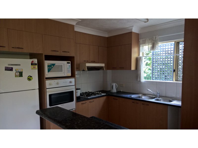 2/21 Campbell street, Toowong QLD 4066