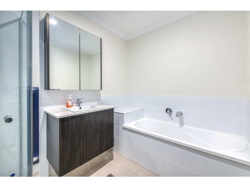 91/370 Gainsborough Drive, Pimpama QLD 4209