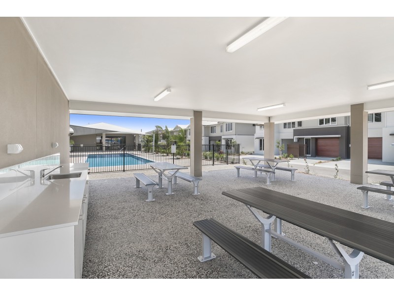 91/370 Gainsborough Drive, Pimpama QLD 4209