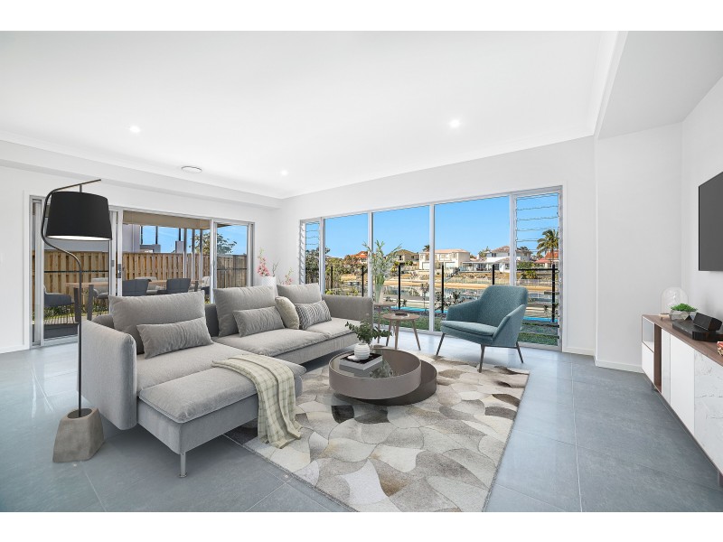 10 Lakeview Boulevard, Mermaid Waters QLD 4218