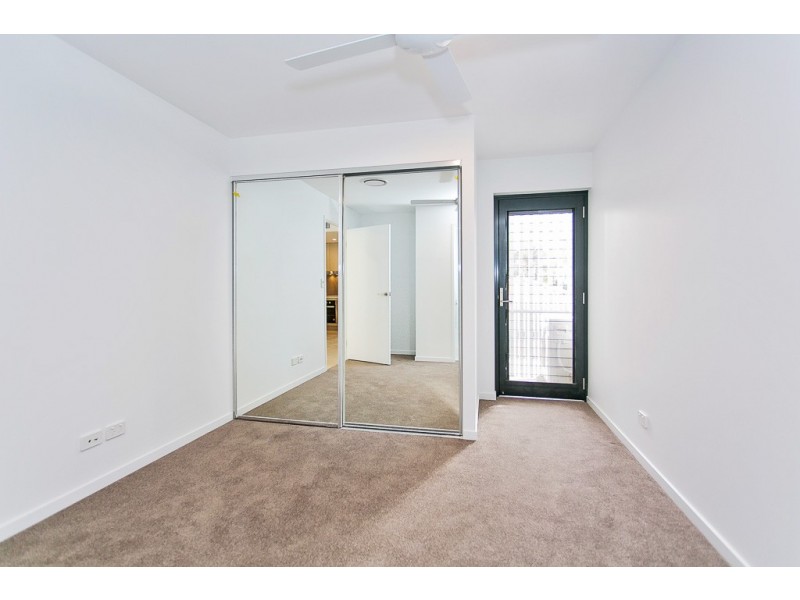 008/11 Andrews St, Southport QLD 4215