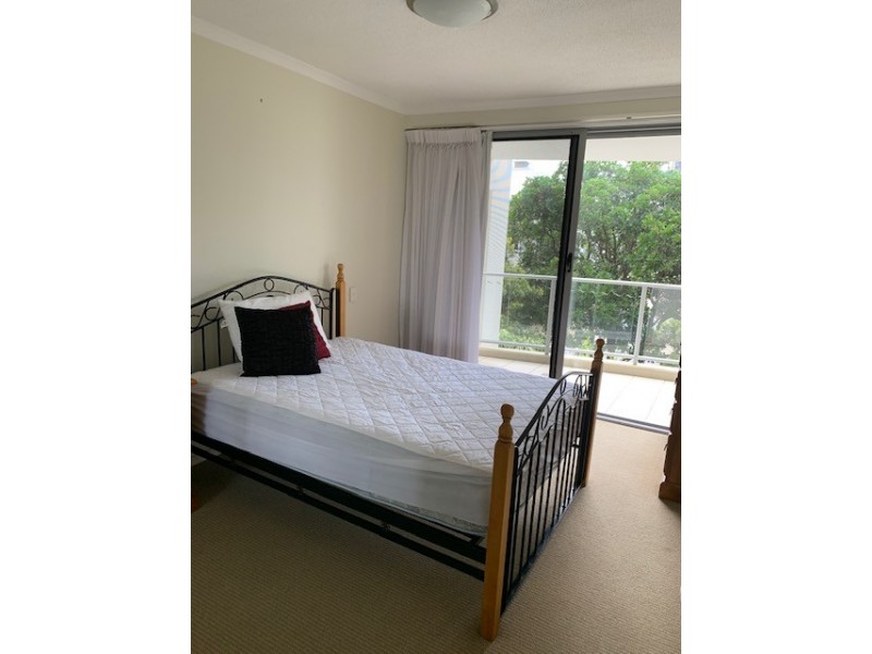 21 CYPRESS AVENUE, Surfers Paradise QLD 4217