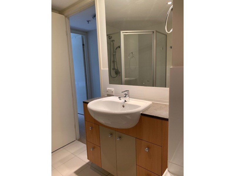 21 CYPRESS AVENUE, Surfers Paradise QLD 4217