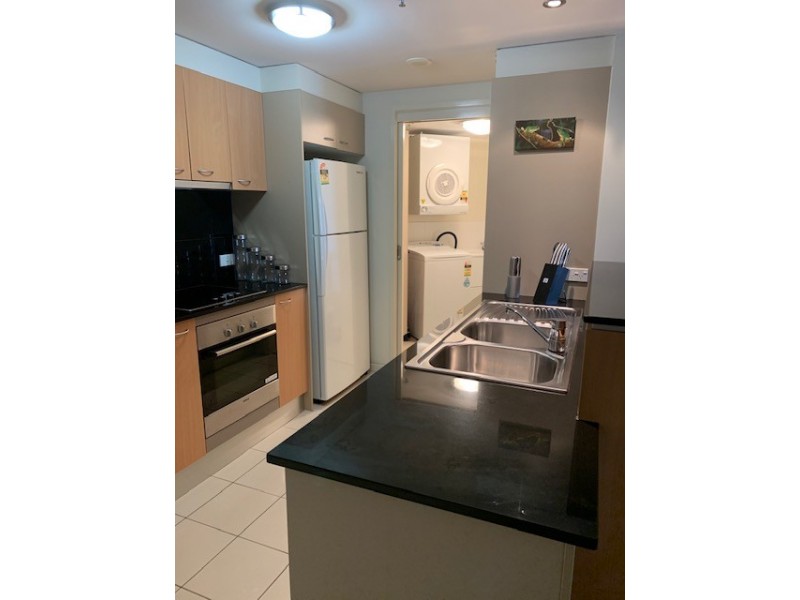 21 CYPRESS AVENUE, Surfers Paradise QLD 4217