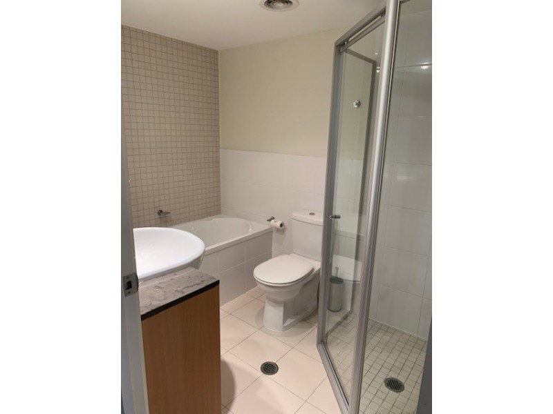 21 CYPRESS AVENUE, Surfers Paradise QLD 4217